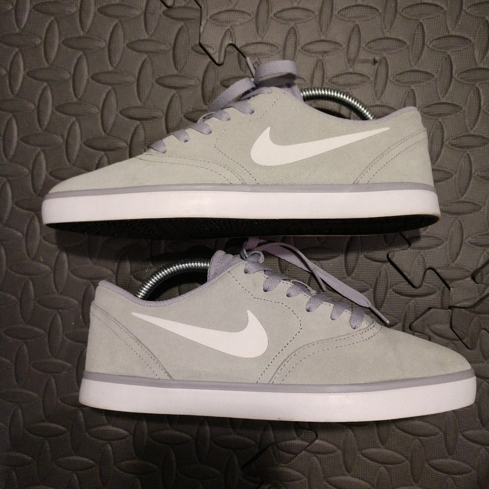 Mens Nike SB shoes size 8